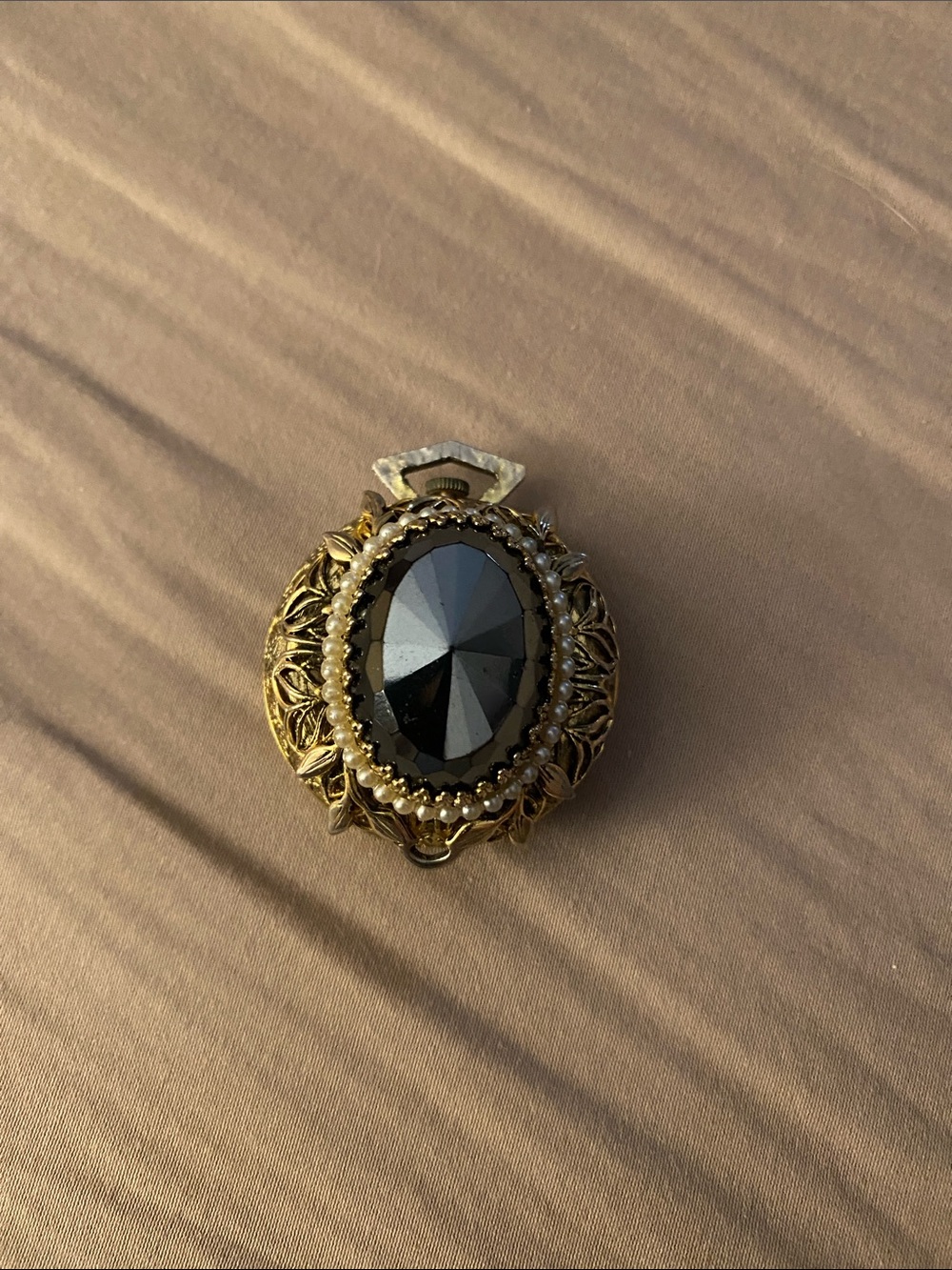 Vintage Villereuse (Villereuse Watch Co.) brooch or pendant watch.